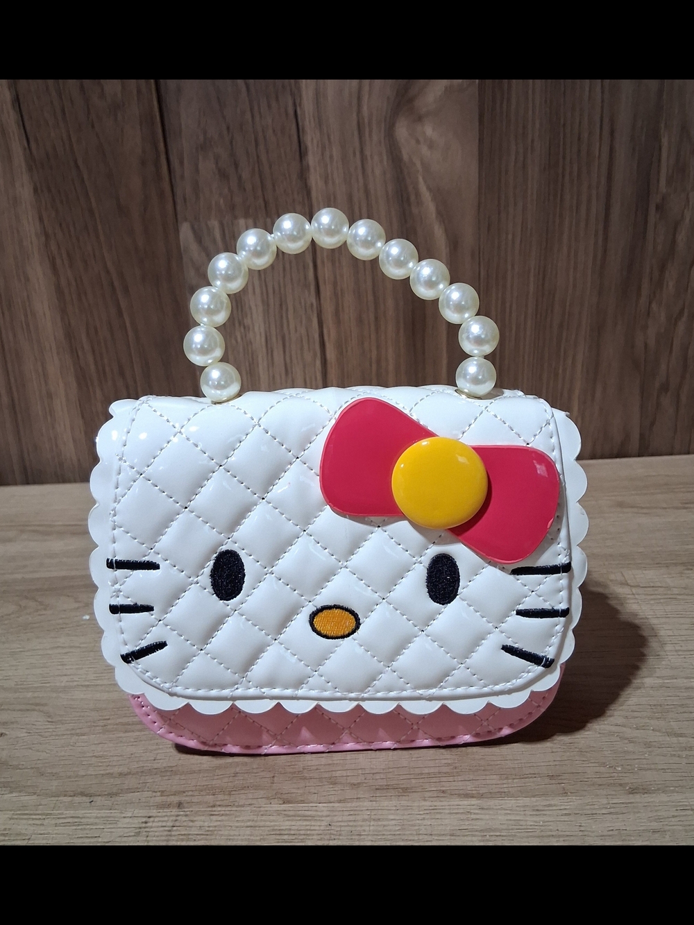 Hello Kitty Quilted Pearl-Handled Mini Purse - White, Pink & Yellow